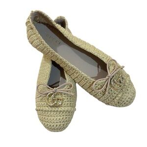 Gucci Beige Crochet Loafers with Gold Detail. 39